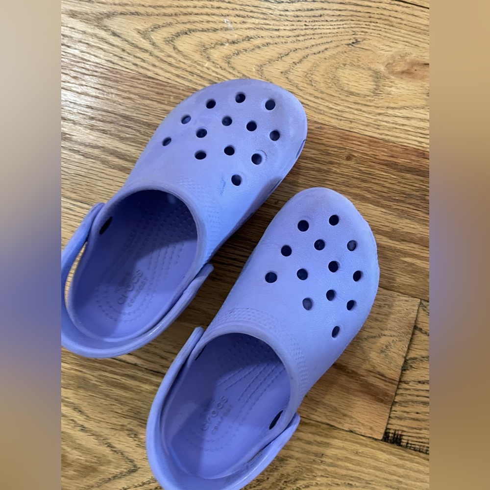 Crocs purple c12